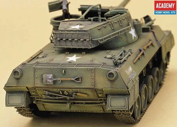 Academy Military 1/35 M18 Hellcat US Tank Kit